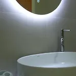 New Boulevard Hotel *